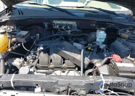 2008 Ford Escape Limited z USA, uszkodzony, nr VIN 1FMCU94188KC63633